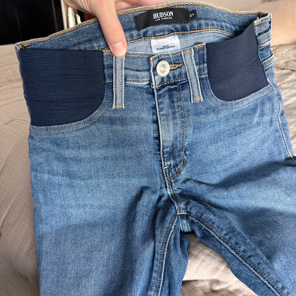 Maternity Jeans - Hudson - Nico Super Skinny Crop - Picture 3 of 5